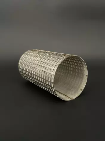 Filter strainers